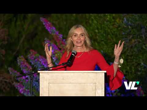 Honoring Leadership: Leslie Motter at the 76th Arizona Leaders of the Year Awards
